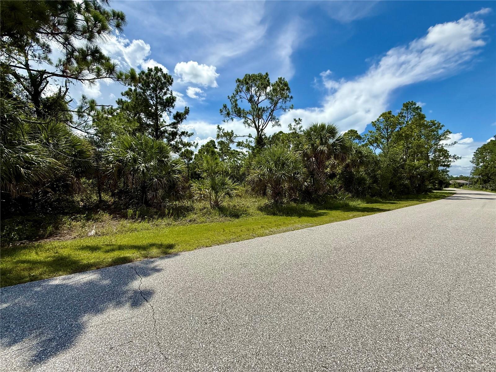 PORT CHARLOTTE SUB 33 - Land