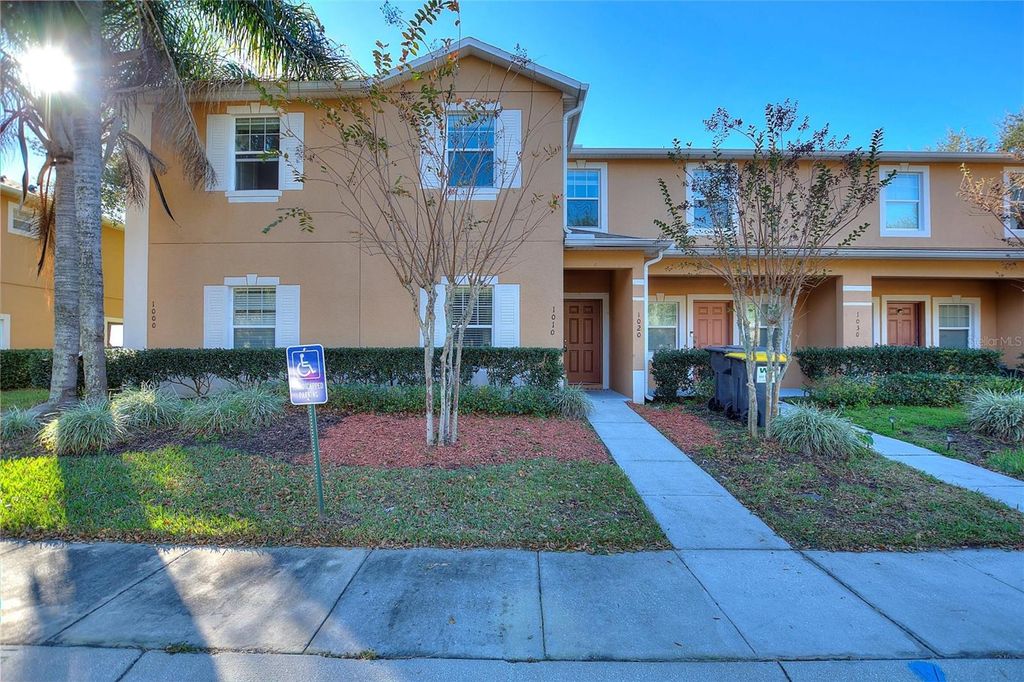 Photo of 1010 Chelsea Drive, Davenport, FL 33897 (MLS # O6374379)