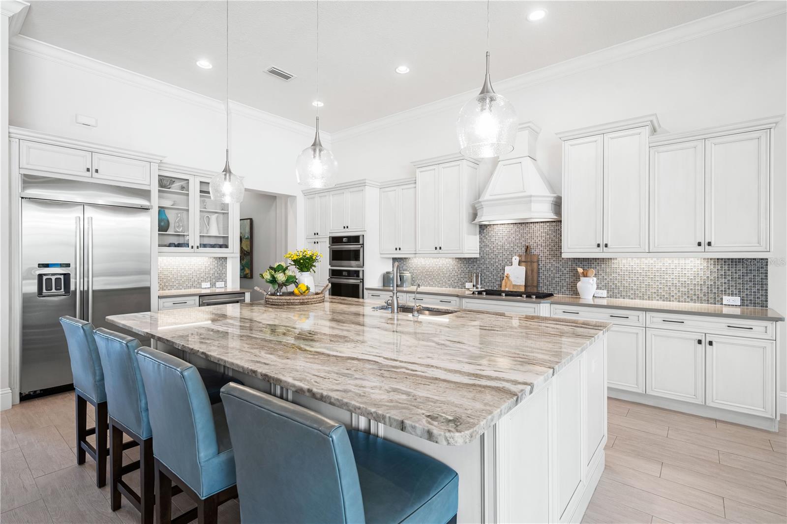 LAKE CLUB - Residential