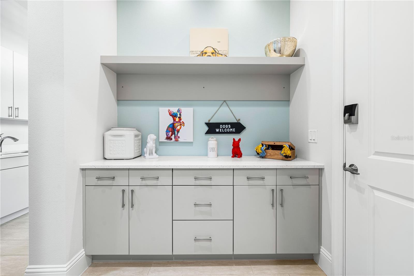 LAKE CLUB - Residential