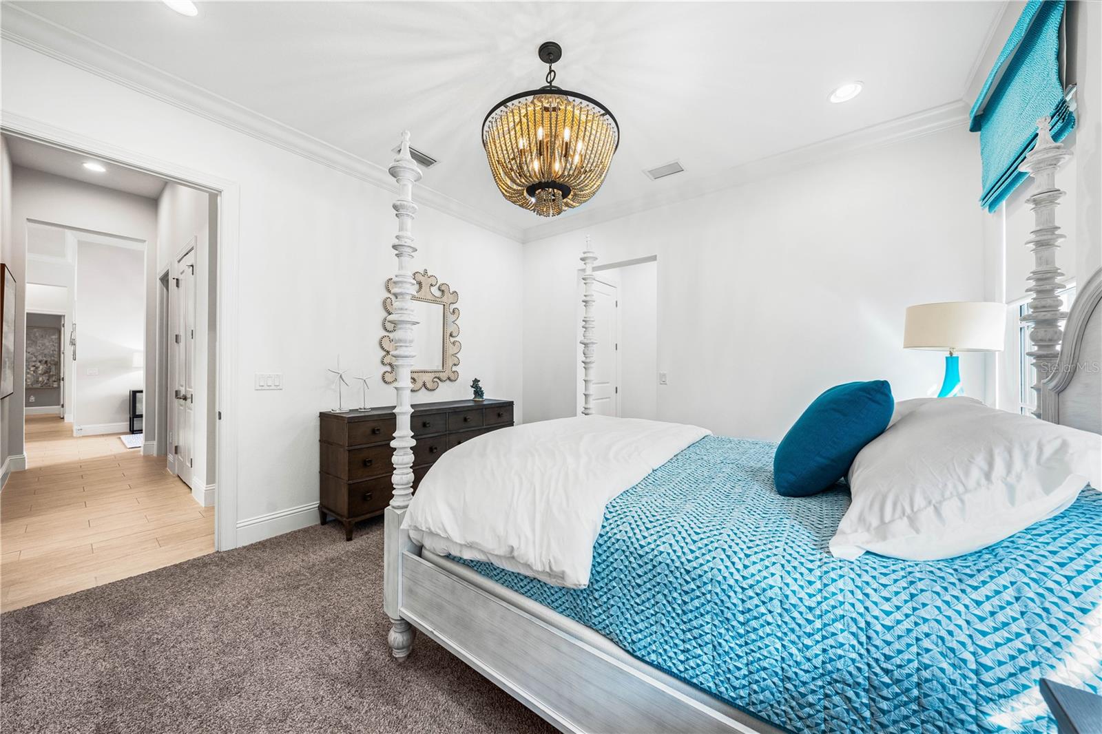 LAKE CLUB - Residential