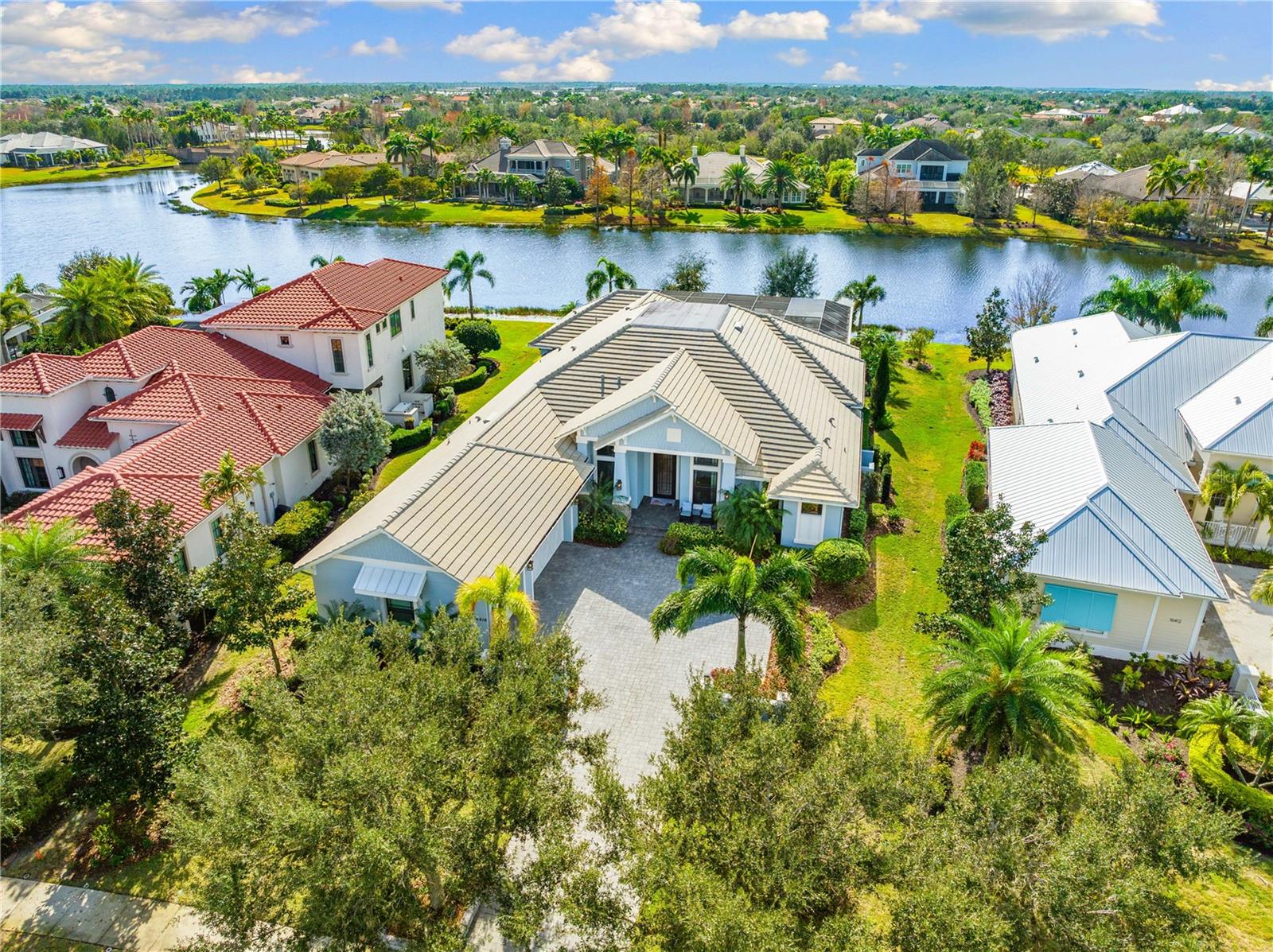 LAKE CLUB - Residential