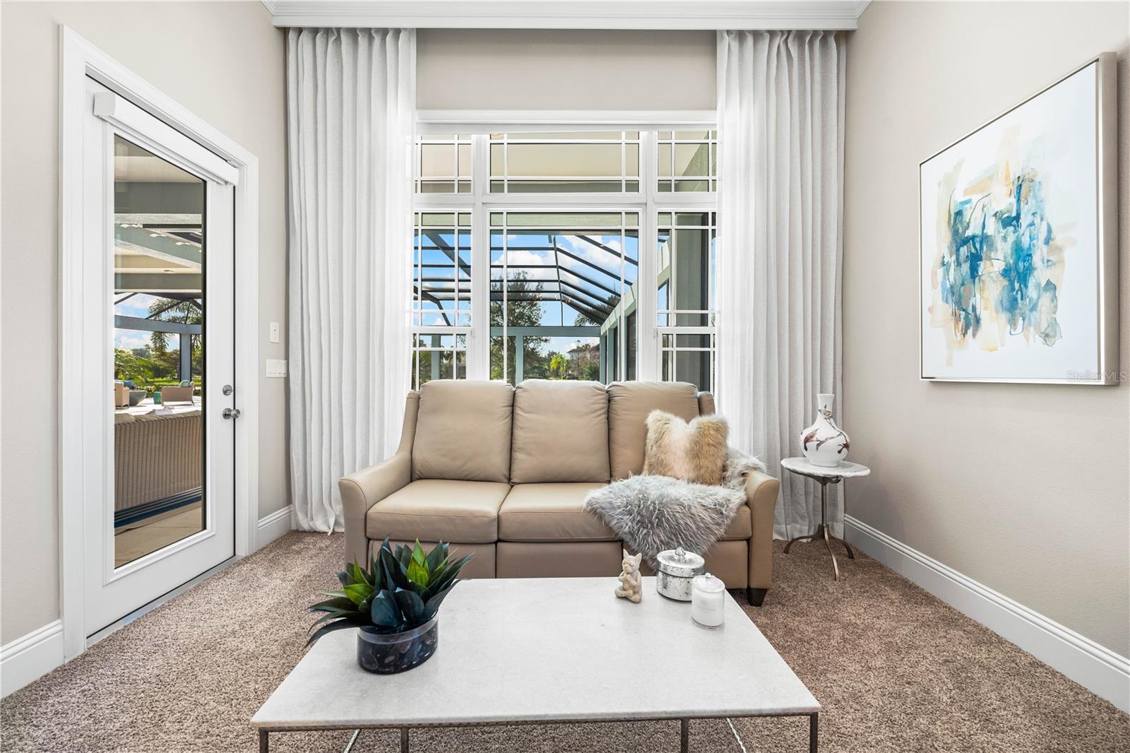 LAKE CLUB - Residential