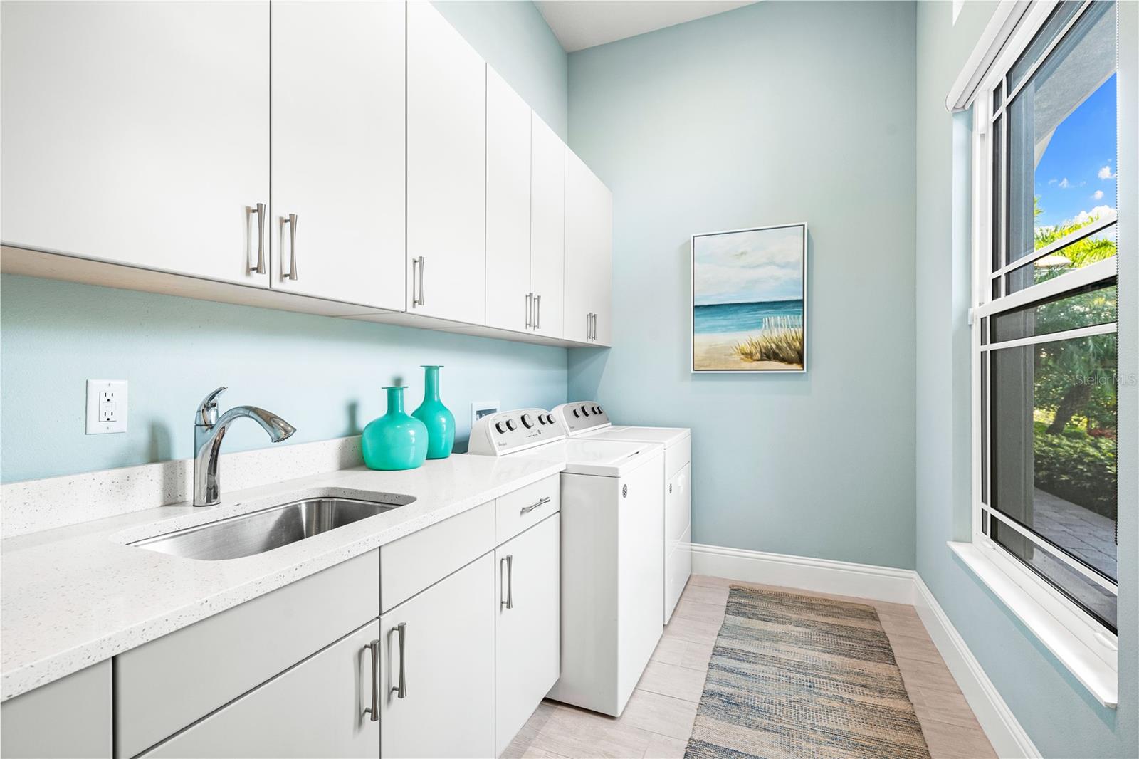 LAKE CLUB - Residential