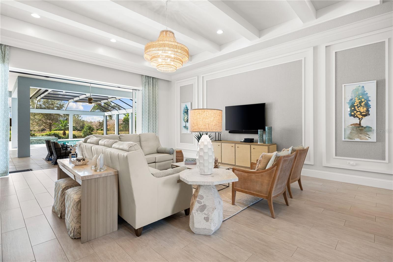 LAKE CLUB - Residential