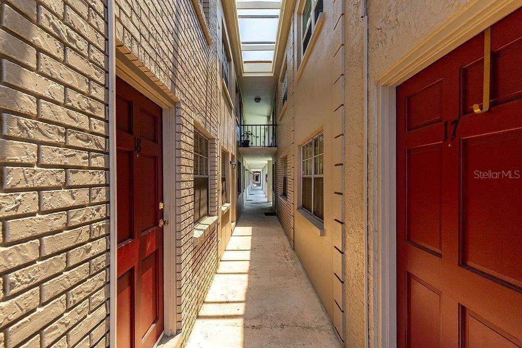 TAMPA BAYSHORE VILLAS CONDOMIN - Residential Lease