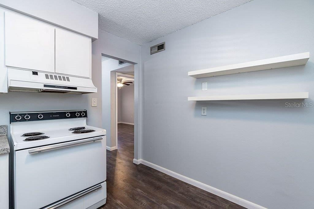 TAMPA BAYSHORE VILLAS CONDOMIN - Residential Lease