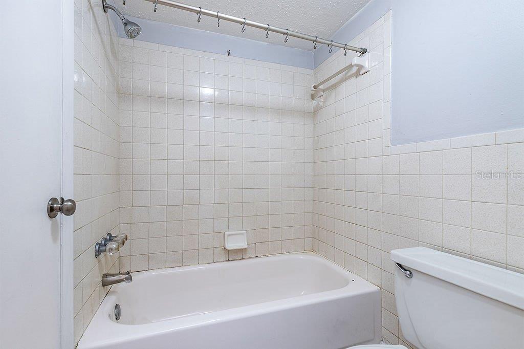 TAMPA BAYSHORE VILLAS CONDOMIN - Residential Lease