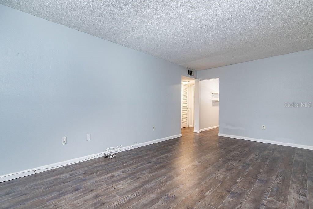 TAMPA BAYSHORE VILLAS CONDOMIN - Residential Lease