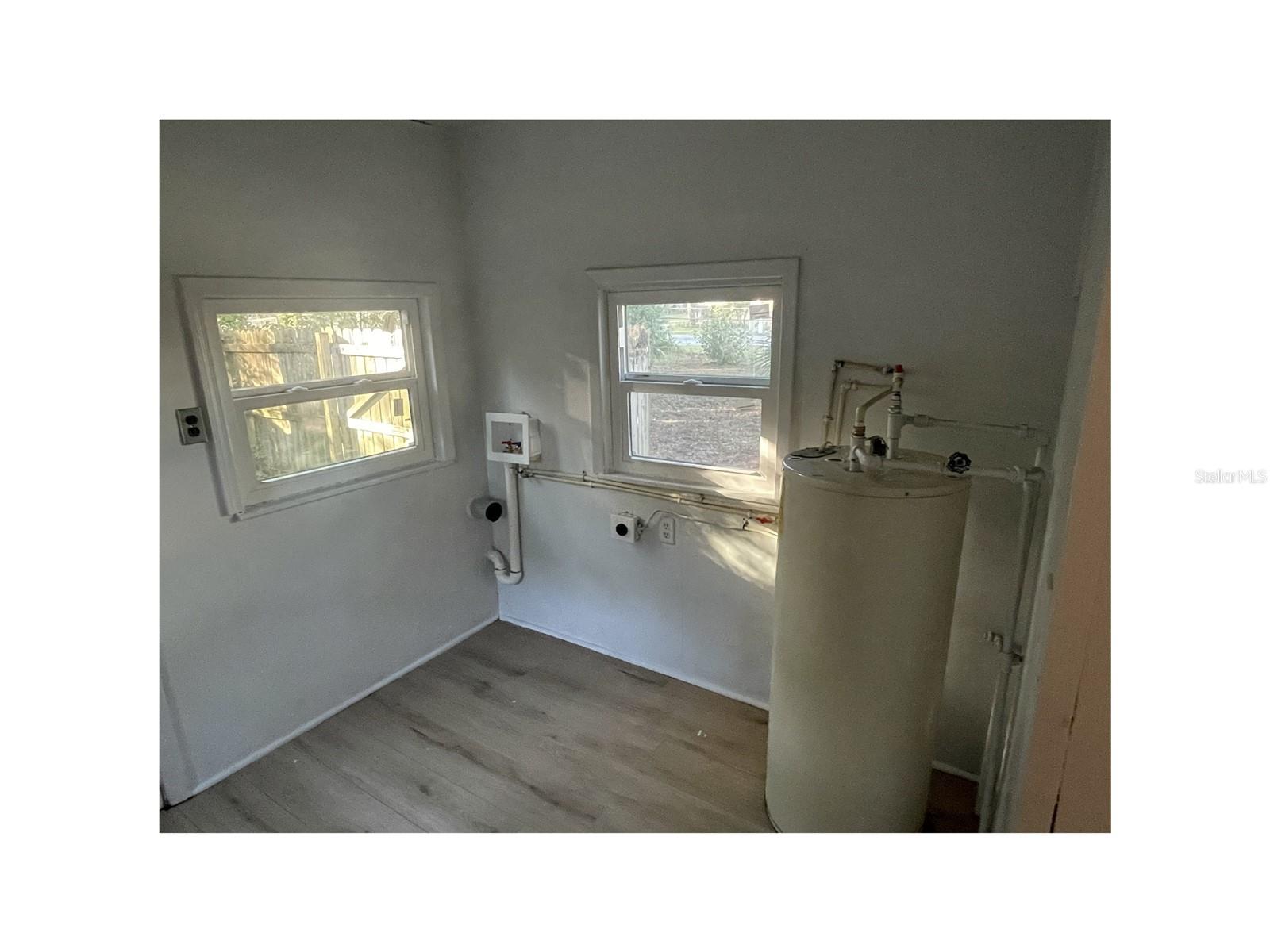 BELLEVIEW - Commercial Sale