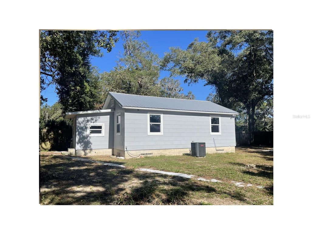 Photo of 6220 SE 118th Place, Belleview, FL 34420 (MLS # G5111616)