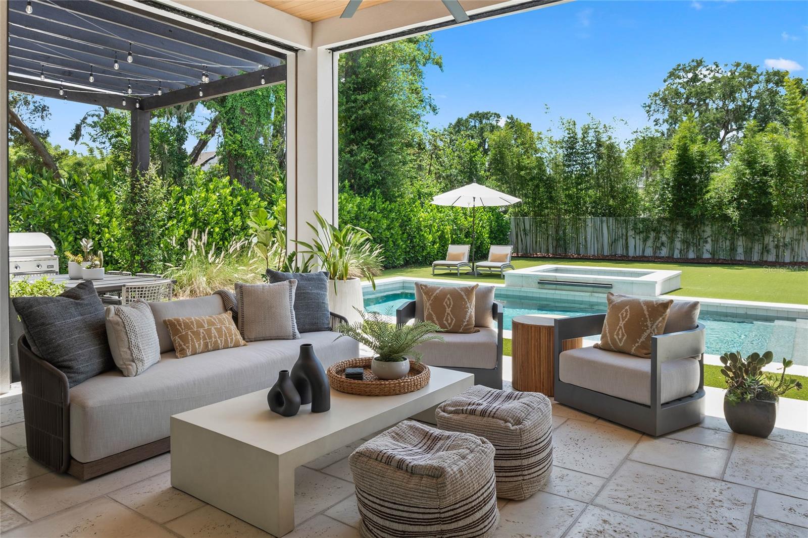 CHARMONT - Residential