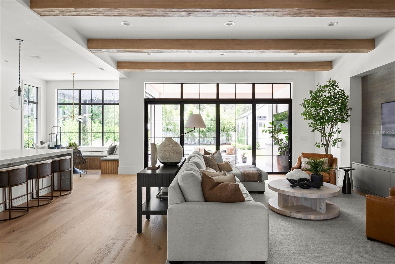 CHARMONT - Residential