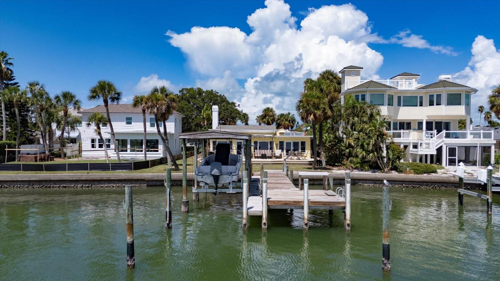 925 BAY ESPLANADE