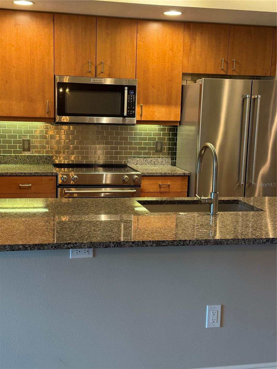 ALINARI - Residential Lease