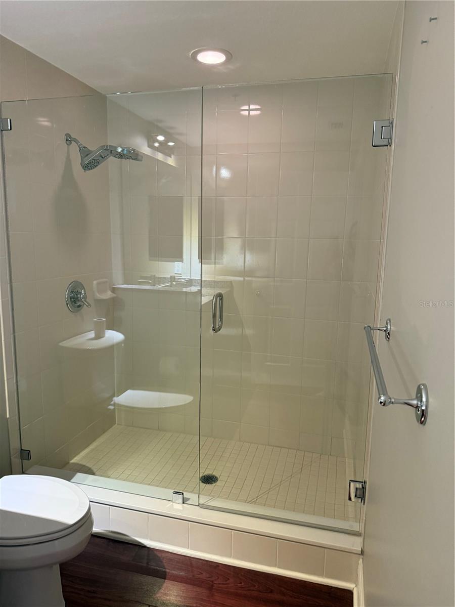 ALINARI - Residential Lease