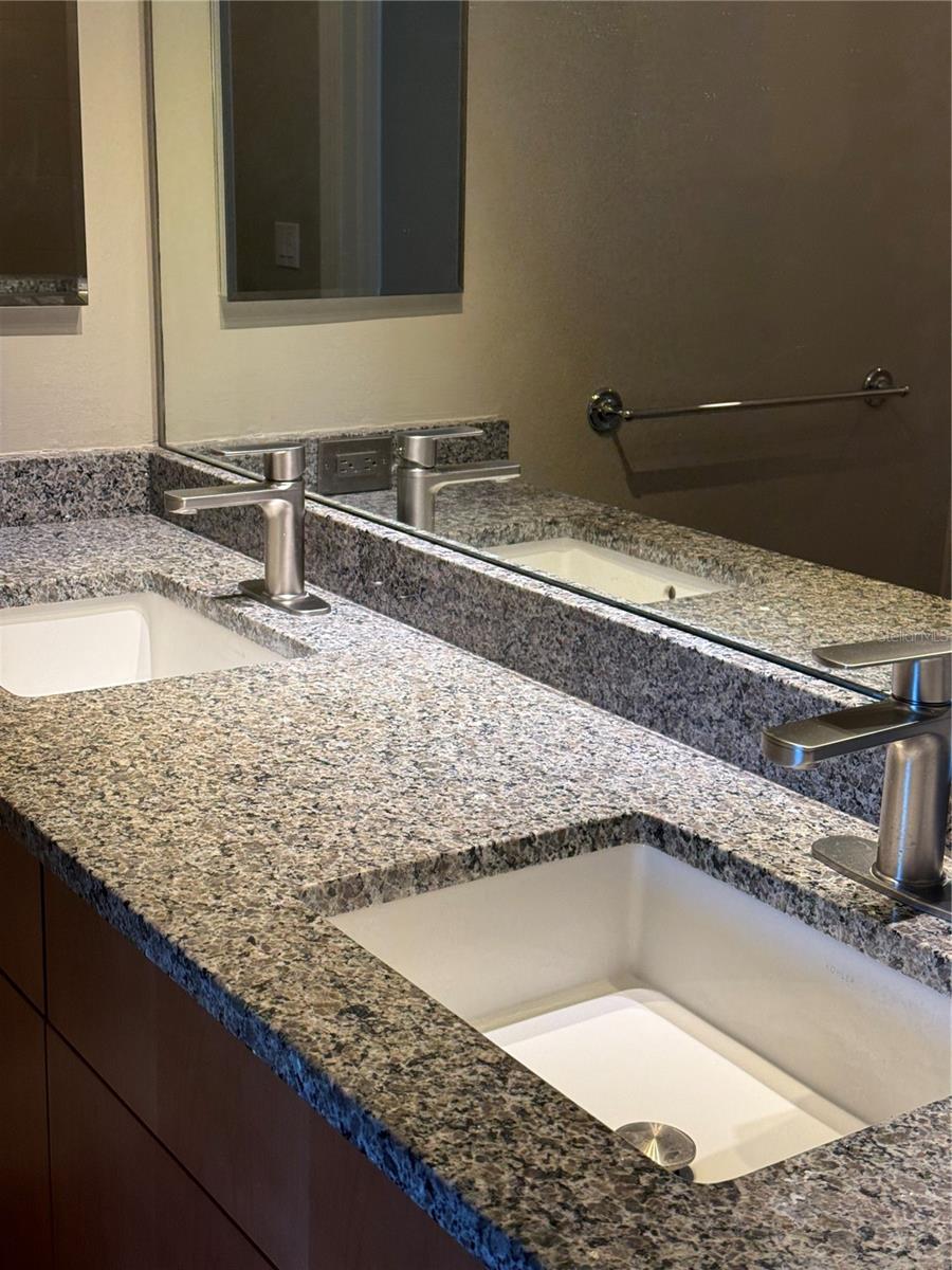 ALINARI - Residential Lease