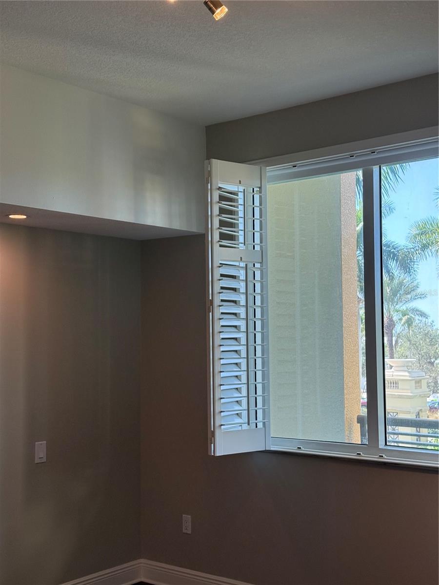 ALINARI - Residential Lease