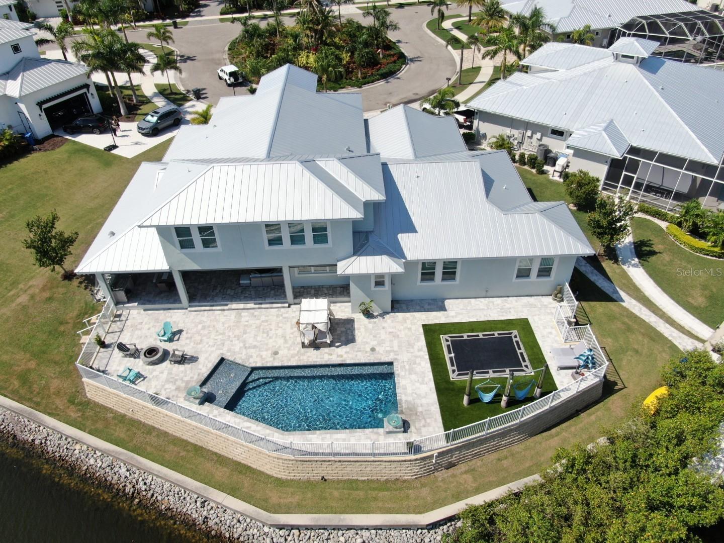 718 PINCKNEY DRIVE