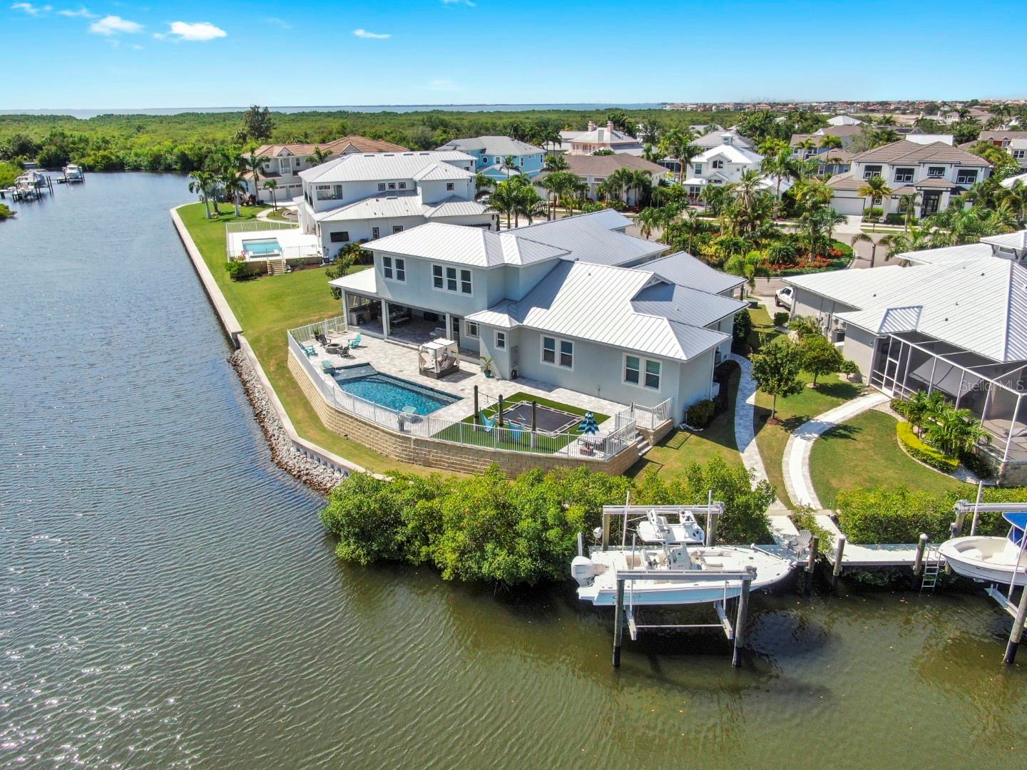 718 PINCKNEY DRIVE