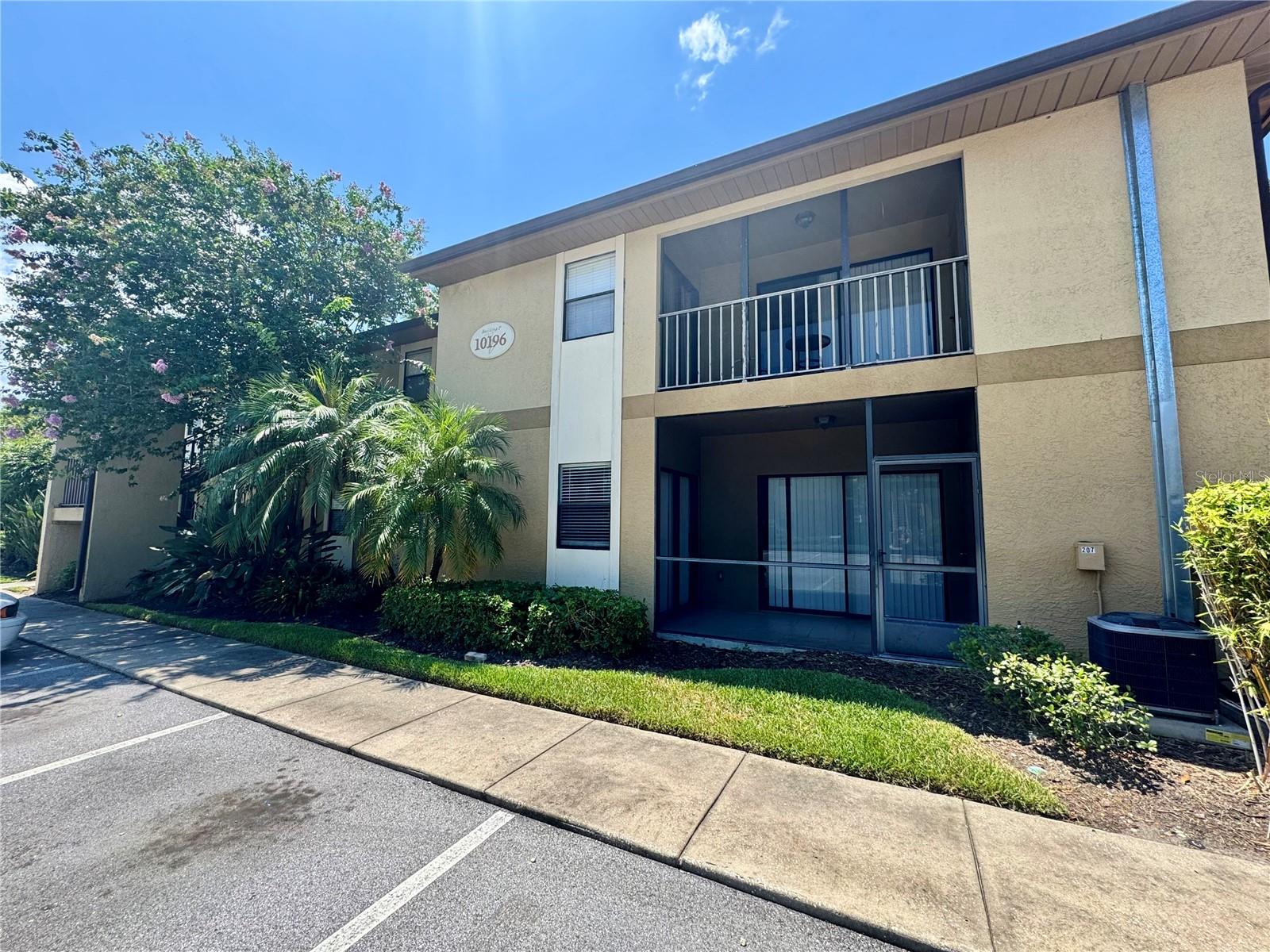 For Rent – Fully Renovated 1BR/1BA Condo in Gated Resort-Style Community!
Available now – this beautifully updated ground-floor condo in the heart of Seminole offers modern comfort and an unbeatable location. The open kitchen with stainless steel appliances flows into a bright living area, perfect for relaxing or entertaining. Enjoy a spacious bedroom with walk-in closet, private laundry room, and stylish finishes throughout.
Just steps from the clubhouse, you’ll have access to a fitness center, sparkling pool, and resort-style amenities in a secure gated community. Only 10 minutes to the Gulf beaches and a quick 30-minute drive to Downtown St. Pete or Tampa International Airport.
Perfect for a single professional, couple, or small family seeking a clean, updated home in a prime location.