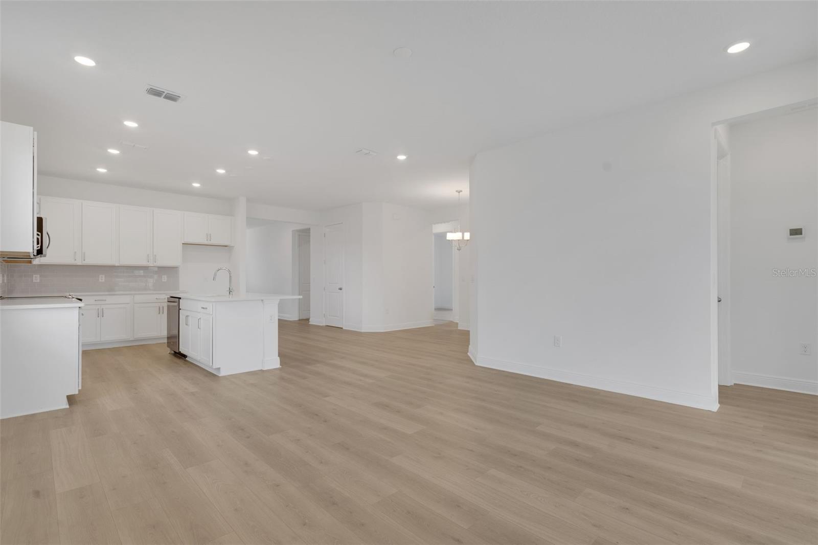 RESERVES AT HAMMOCK OAKS - Residential