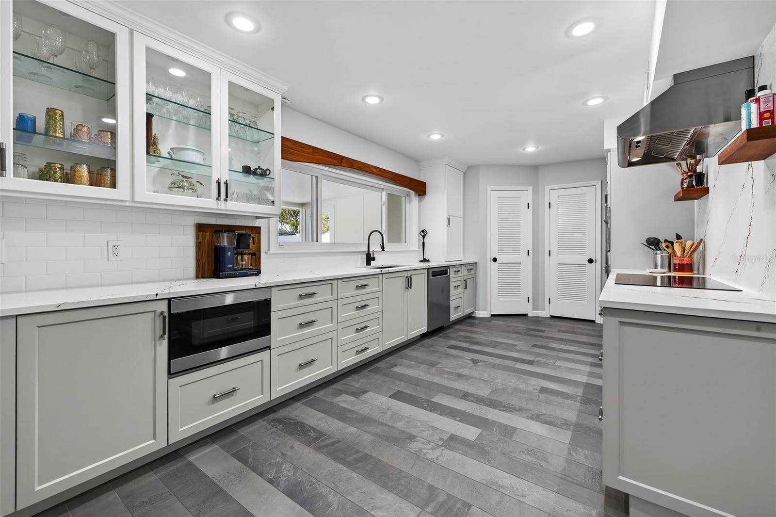 BAY CREST PARK - Residential