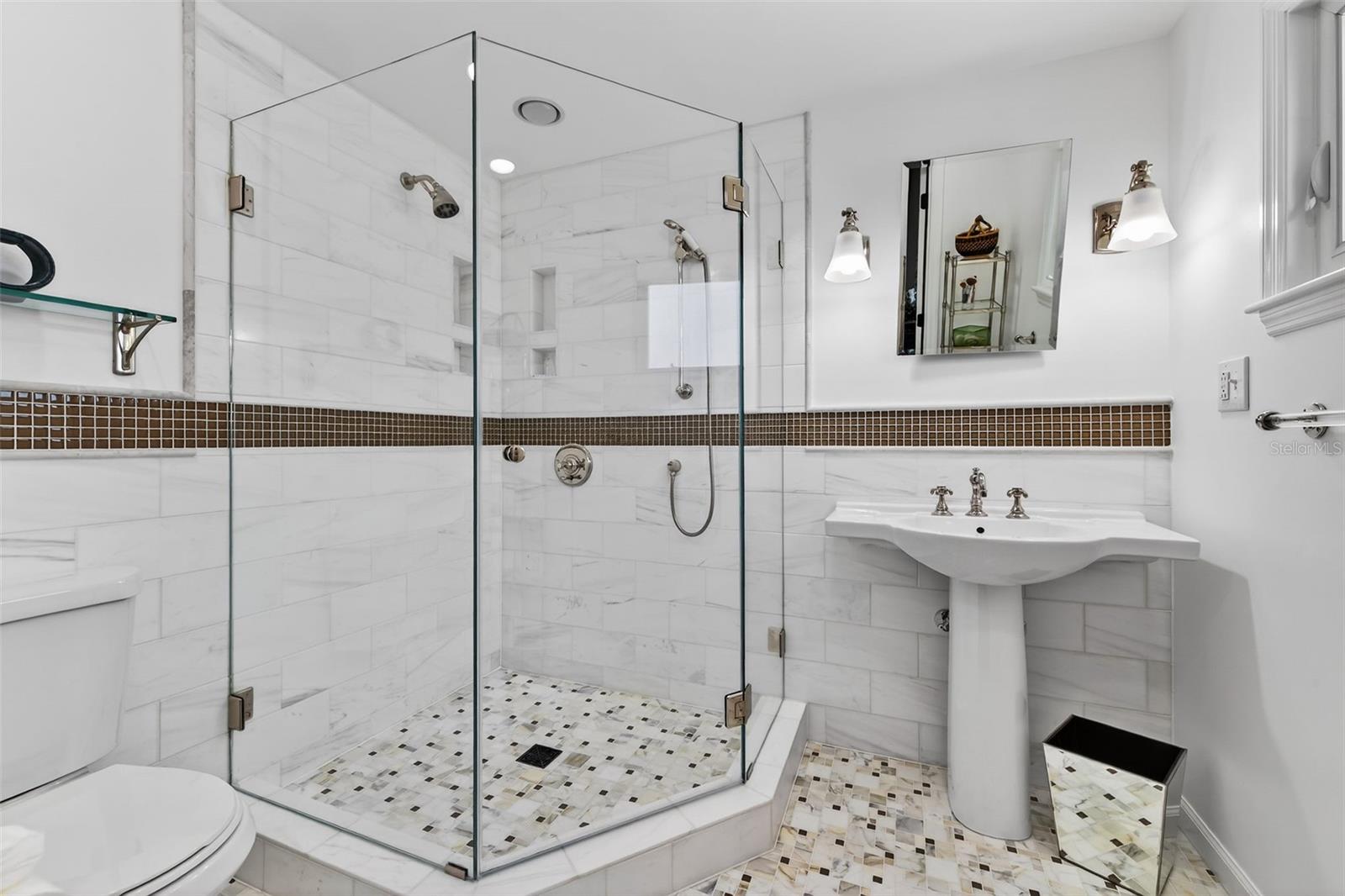 BAY CREST PARK - Residential