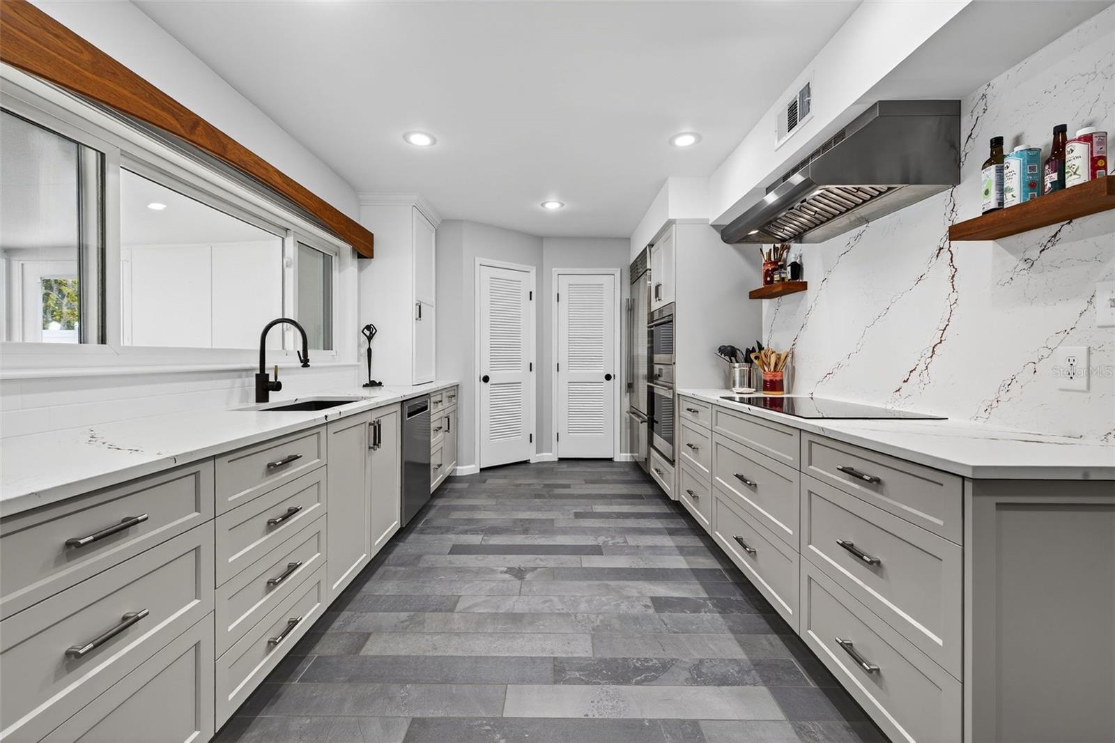 BAY CREST PARK - Residential