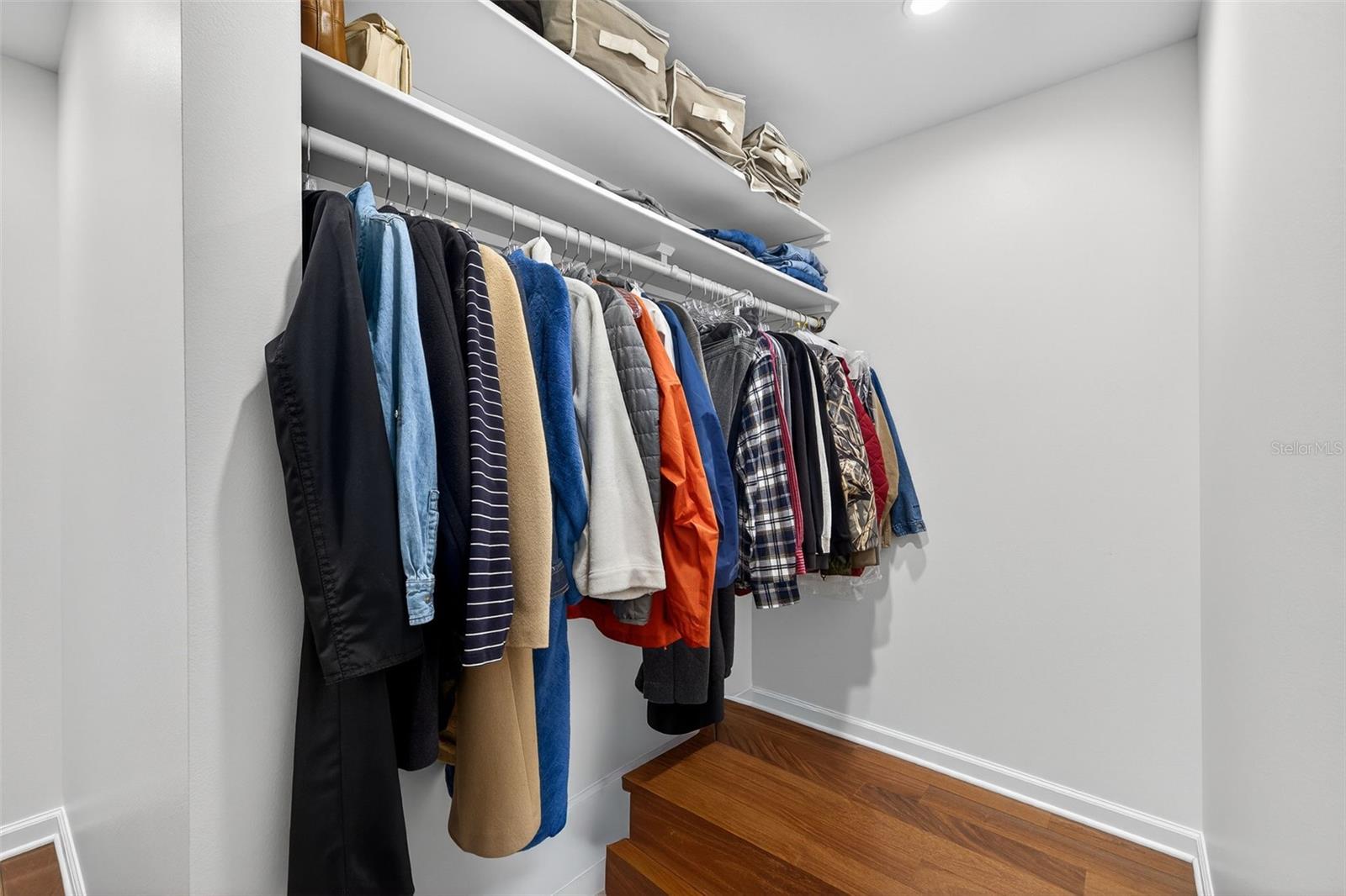 BAY CREST PARK - Residential