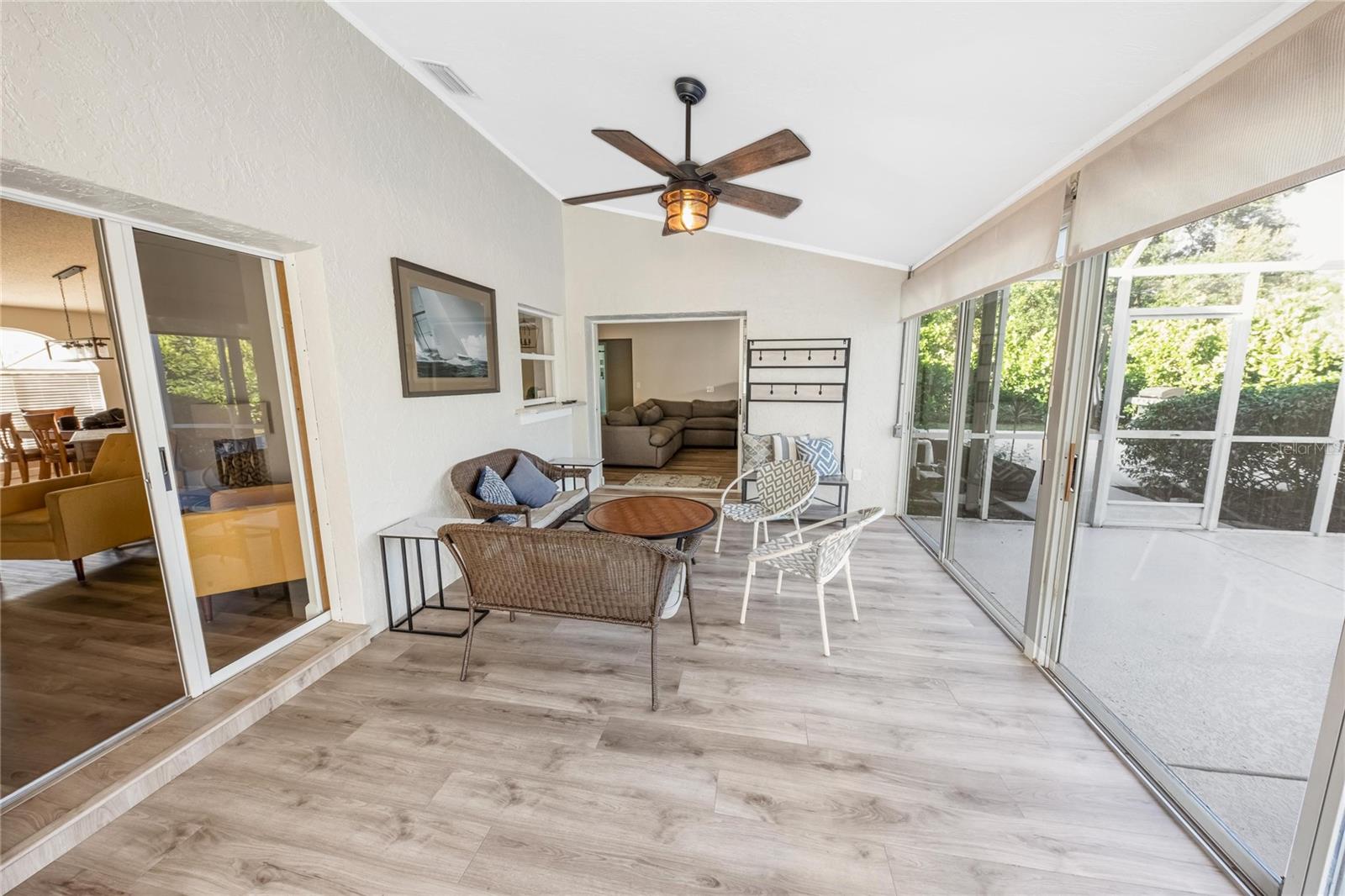 DEER HOLLOW - Residential