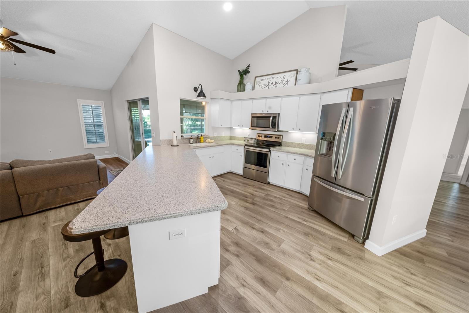 DEER HOLLOW - Residential