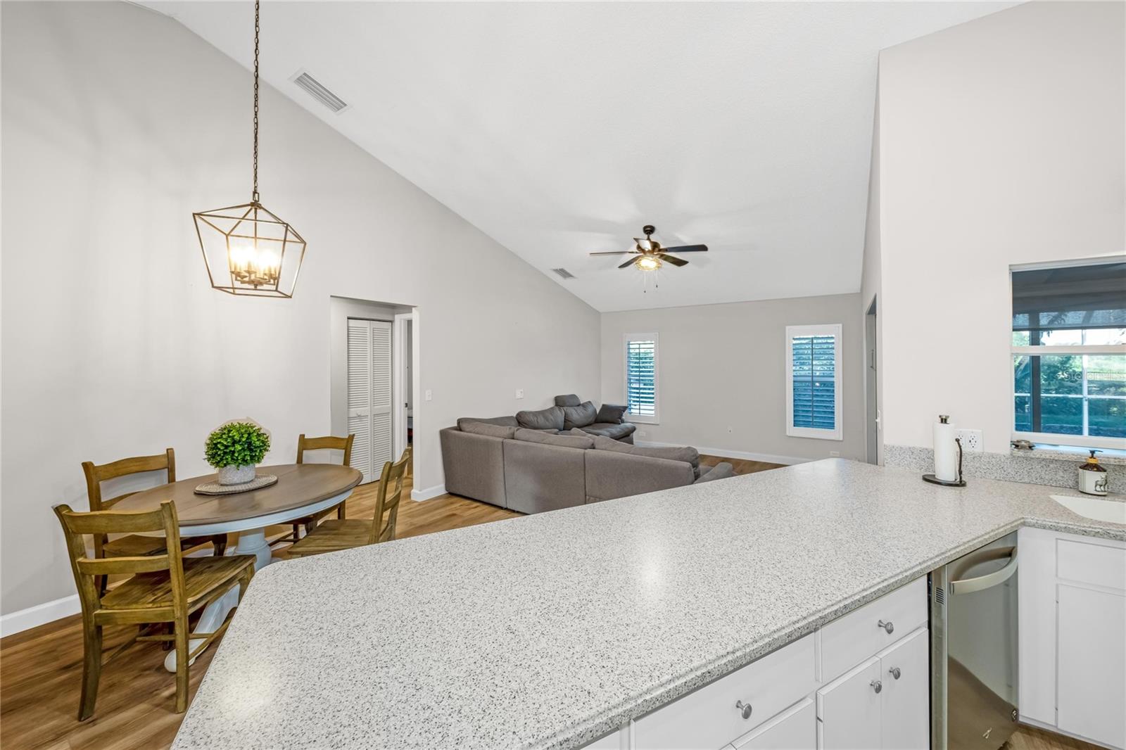 DEER HOLLOW - Residential