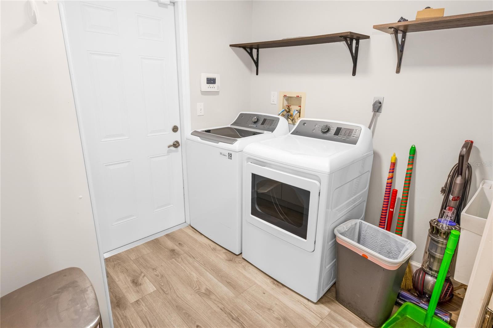 DEER HOLLOW - Residential