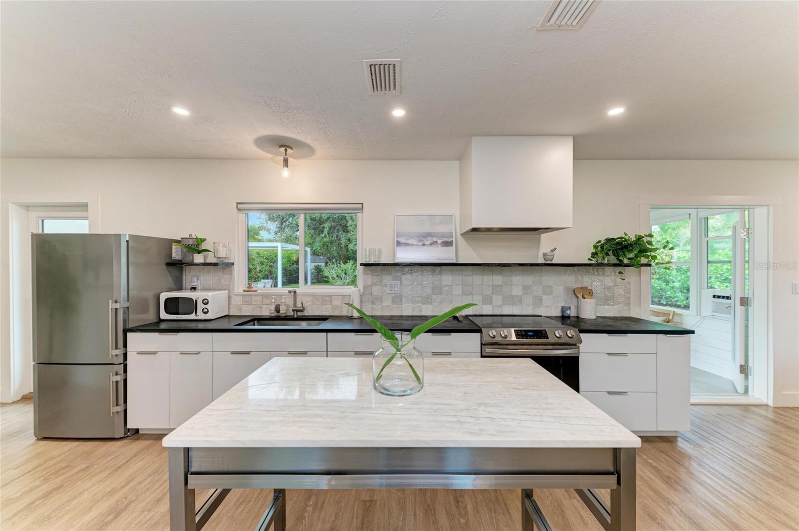 VENEZIA PARK SEC OF VENICE - Residential Lease