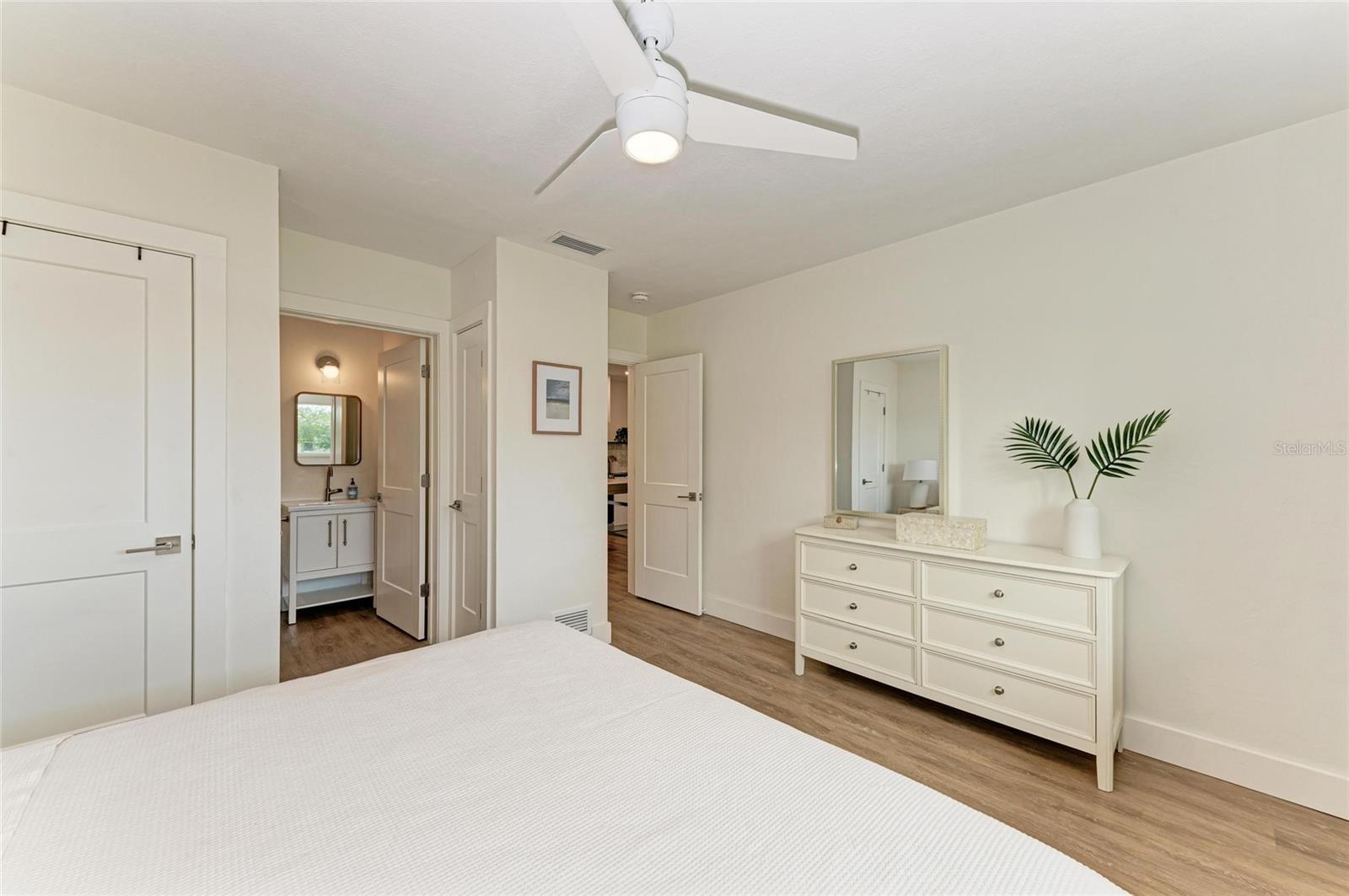 VENEZIA PARK SEC OF VENICE - Residential Lease