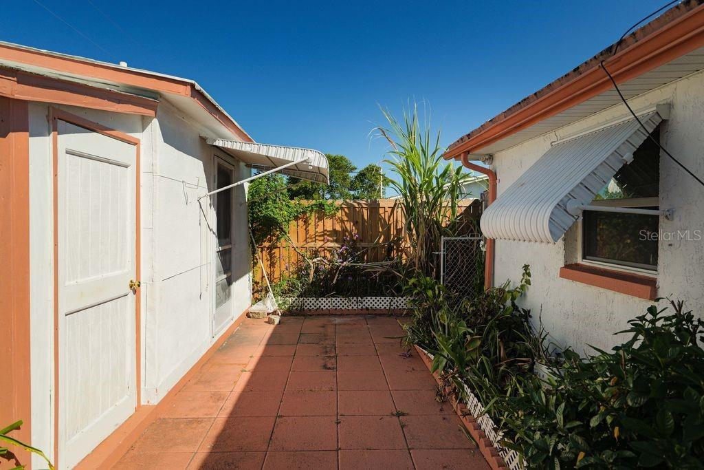 BEACON SQUARE - Residential