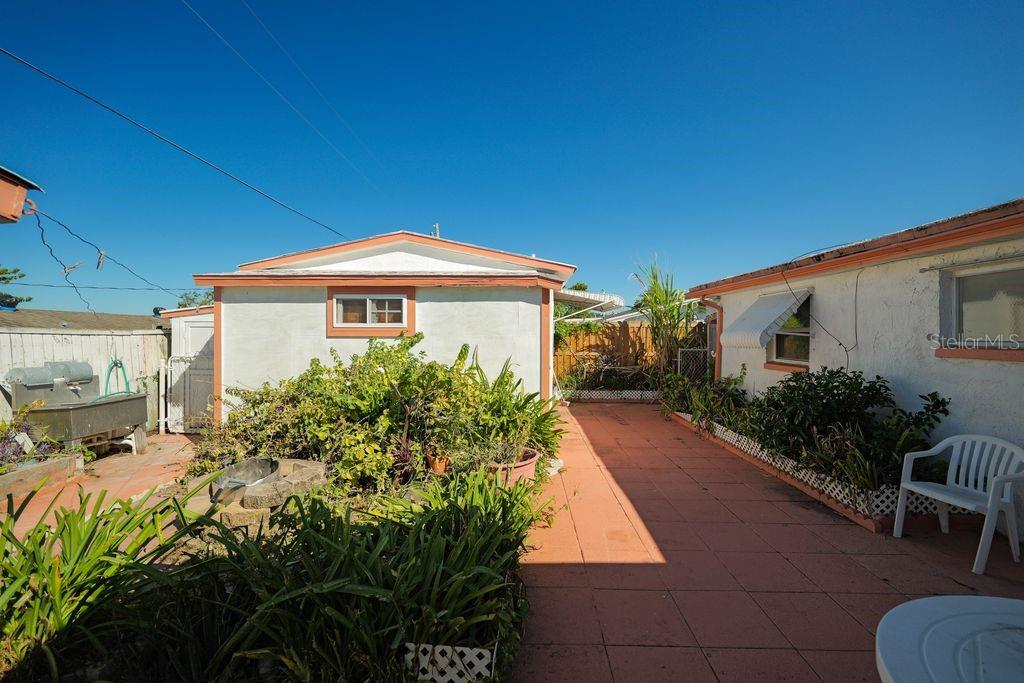 BEACON SQUARE - Residential