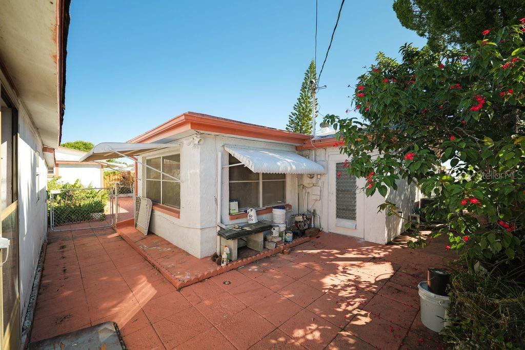 BEACON SQUARE - Residential