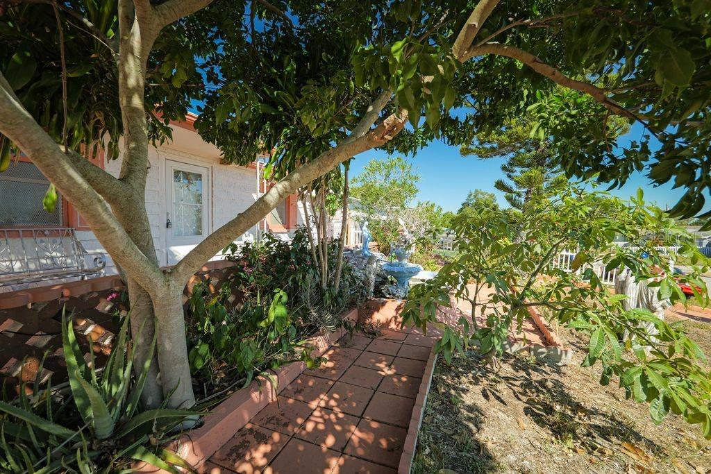 BEACON SQUARE - Residential