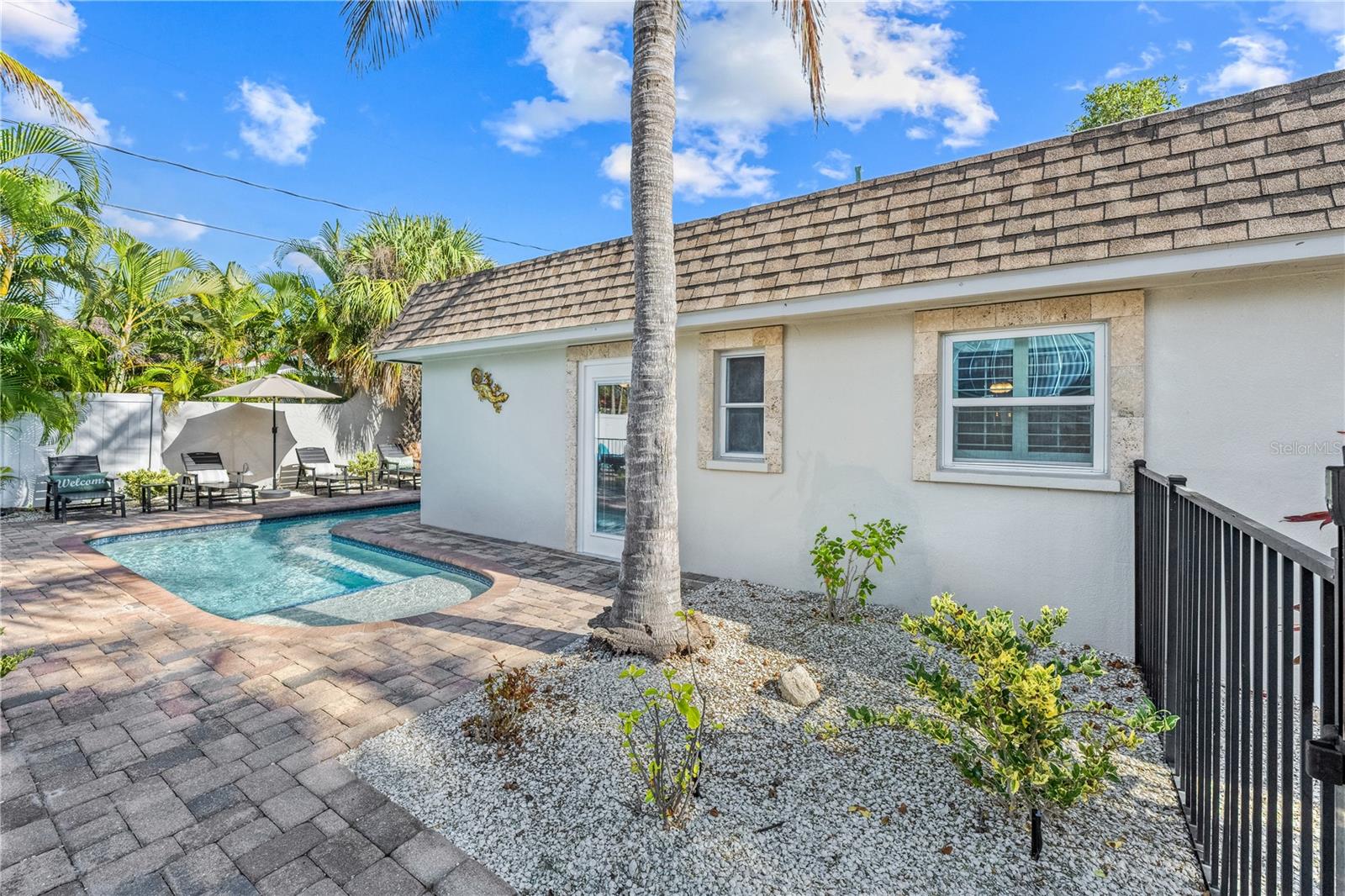 POINT O ROCKS TERRACE ADD - Residential Income