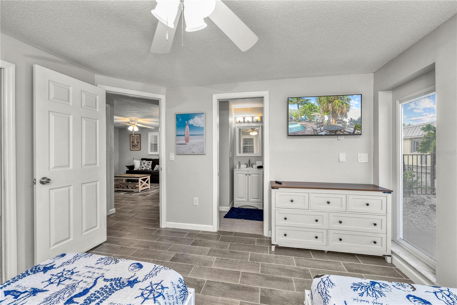 POINT O ROCKS TERRACE ADD - Residential Income