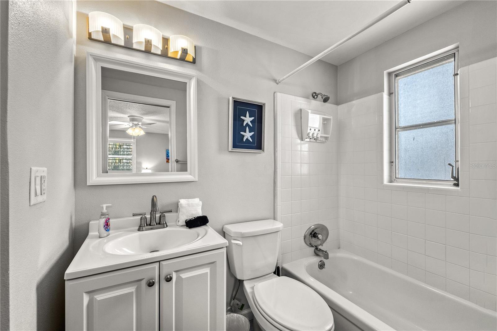 POINT O ROCKS TERRACE ADD - Residential Income