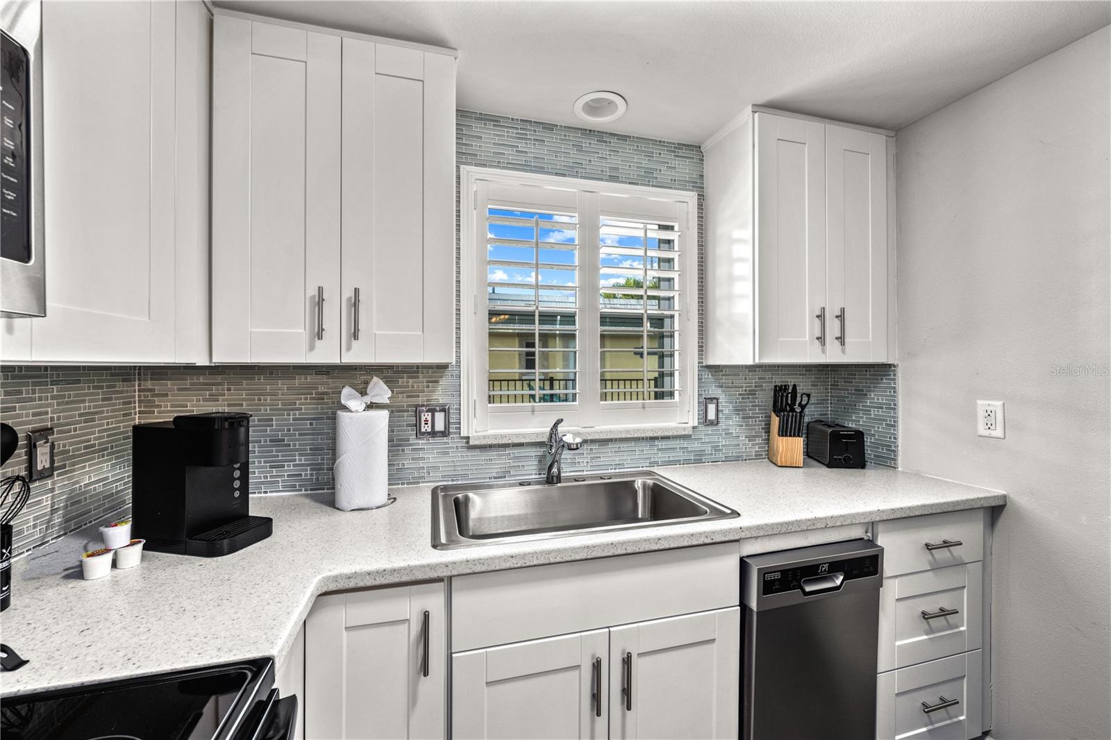 POINT O ROCKS TERRACE ADD - Residential Income