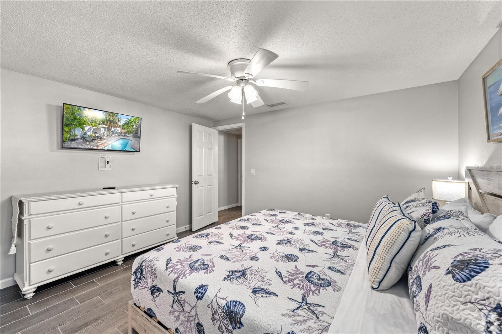 POINT O ROCKS TERRACE ADD - Residential Income