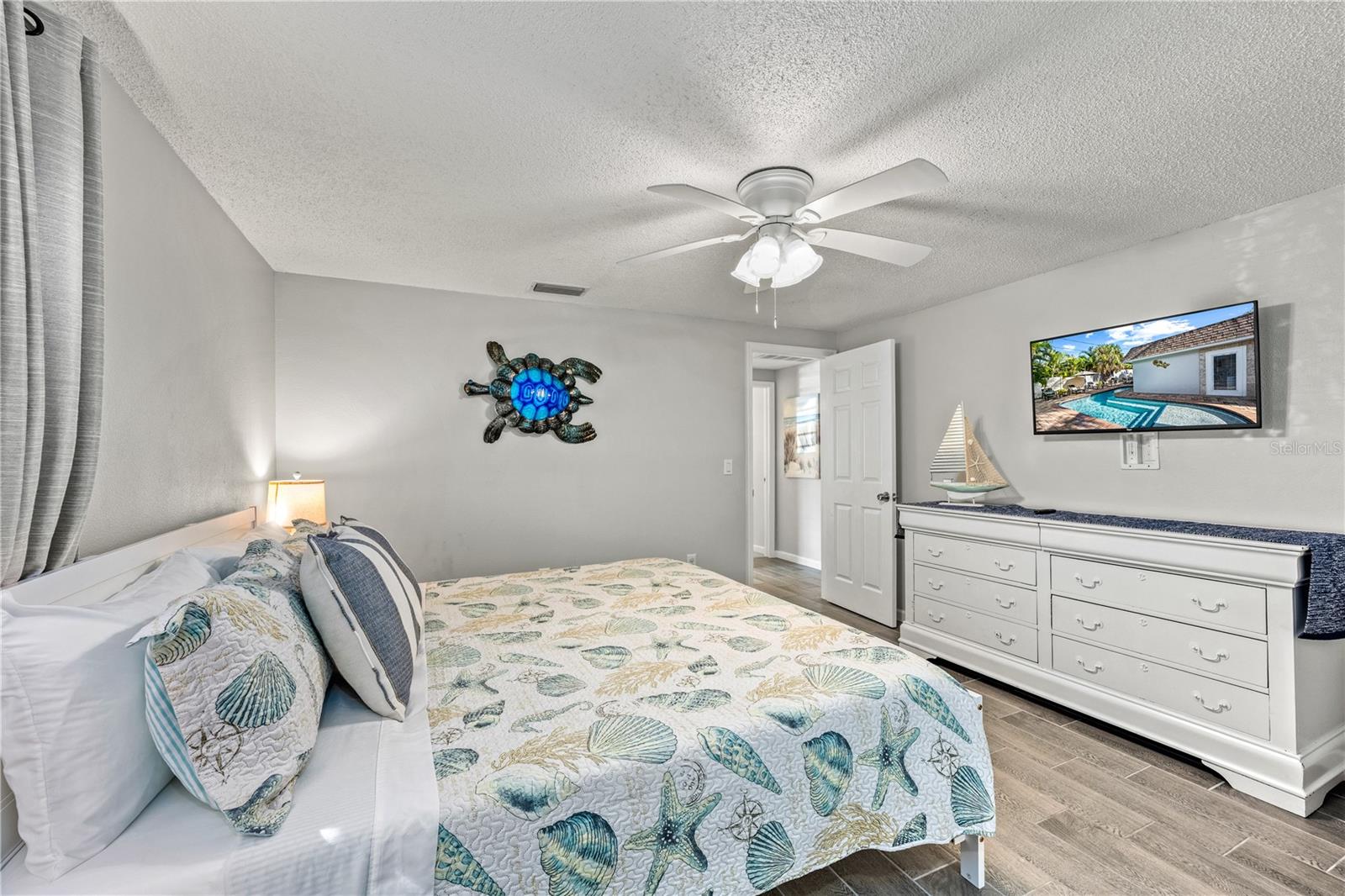 POINT O ROCKS TERRACE ADD - Residential Income