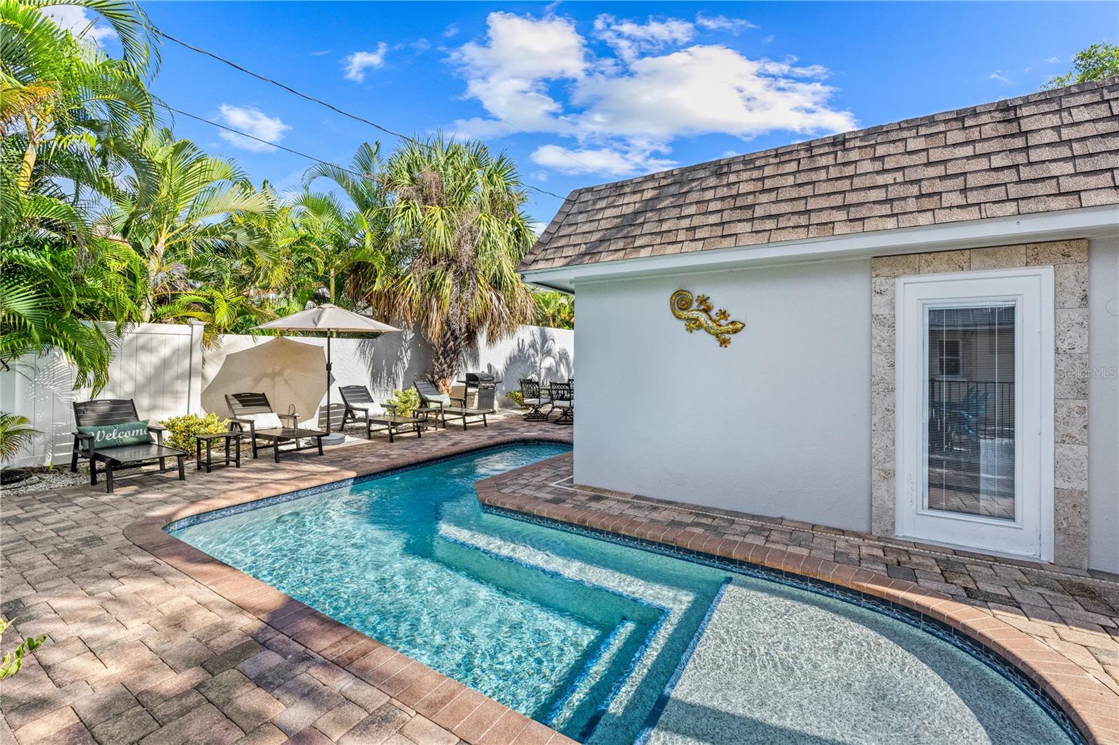 POINT O ROCKS TERRACE ADD - Residential Income