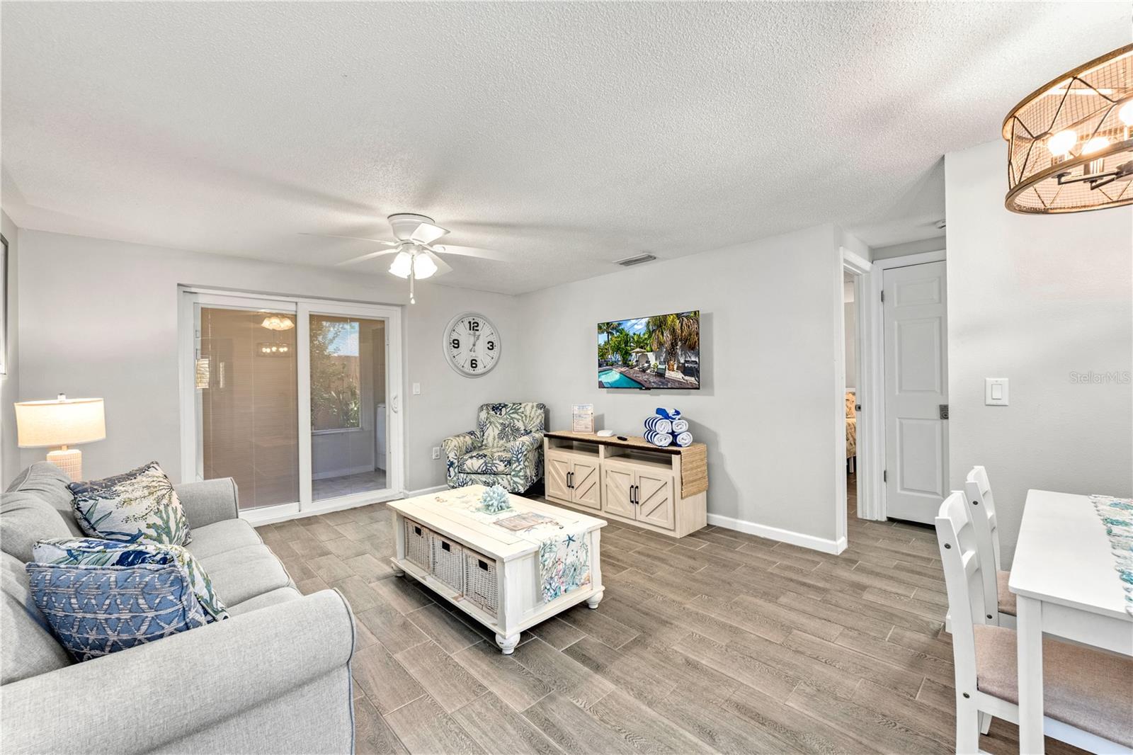 POINT O ROCKS TERRACE ADD - Residential Income