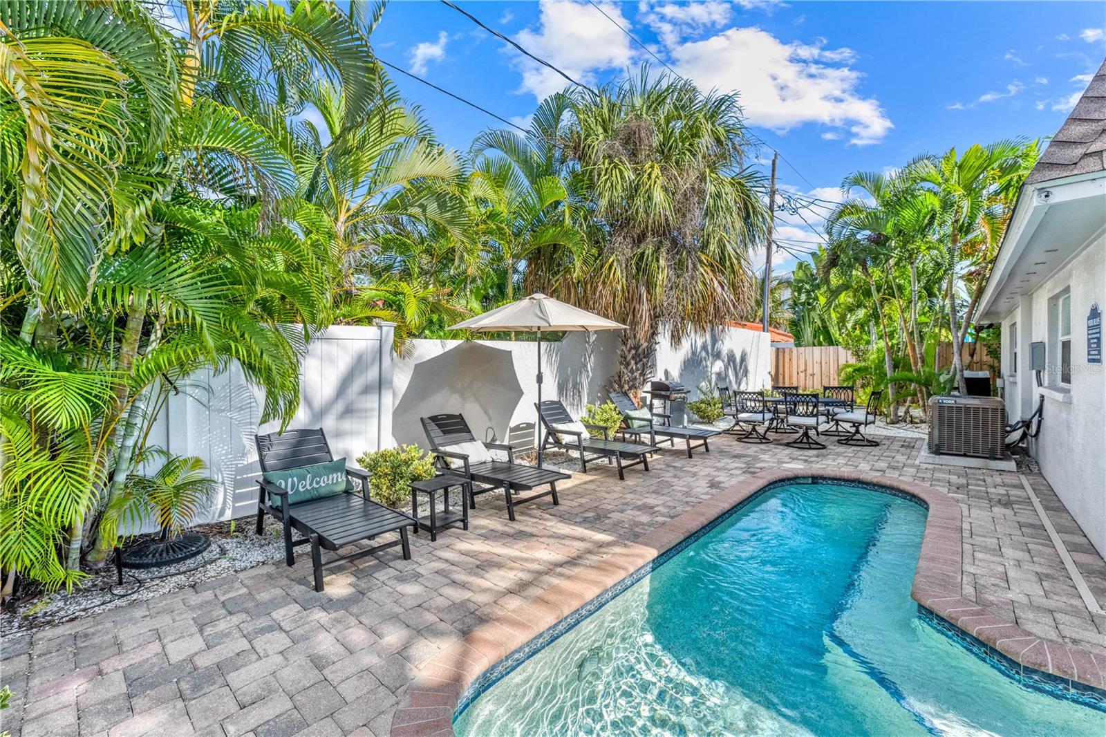 POINT O ROCKS TERRACE ADD - Residential Income