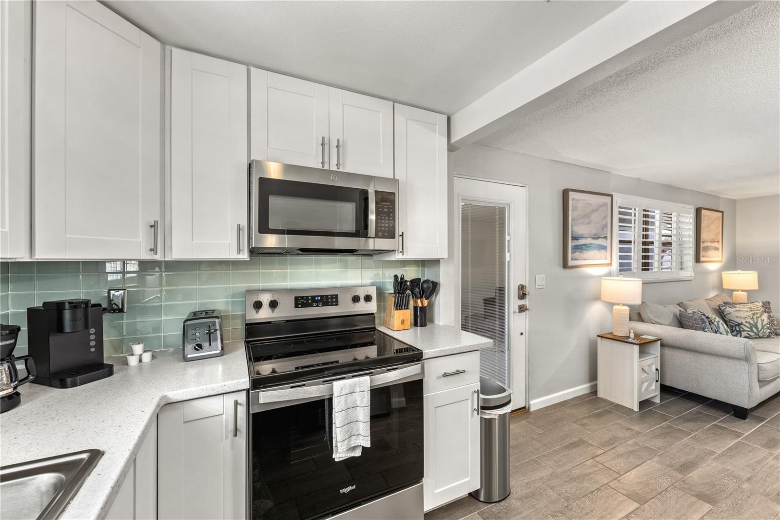 POINT O ROCKS TERRACE ADD - Residential Income